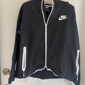 Never worn women’s  Nike Zip Up Hoody